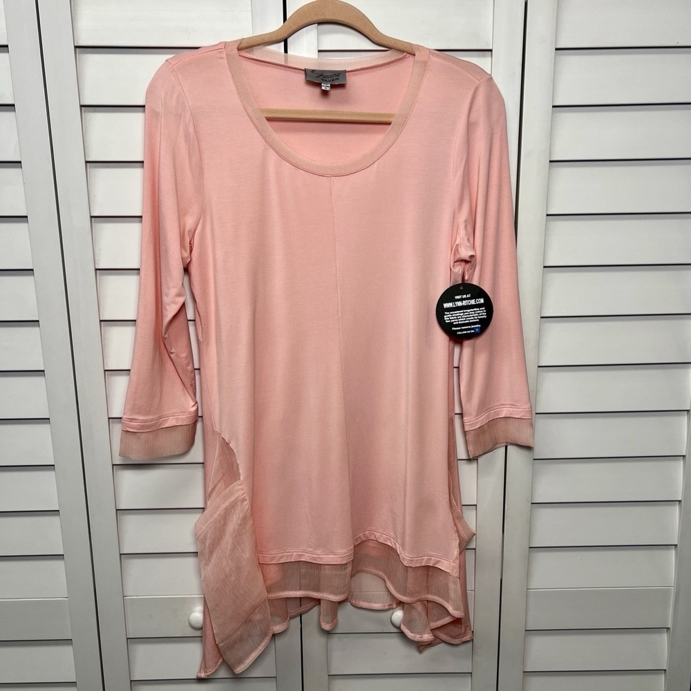 Lynn Ritchie Silver Asymmetrical 3/4 Sleeve Stretch Top Size Small Pink NWT